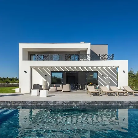 New! Luxury Epic 3 - 50 M2 Heated Pool Villa *