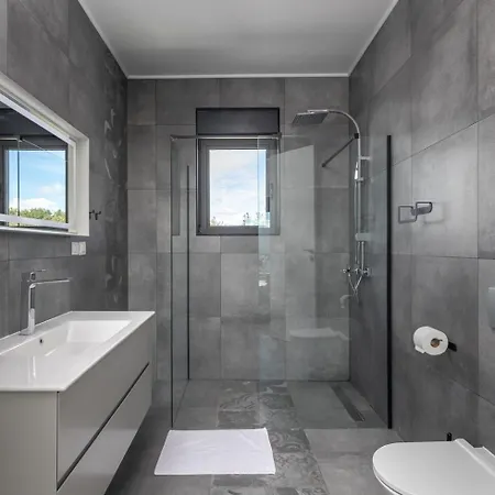 New! Luxury Solena 50 M2 Heated Pool Villa Juršići