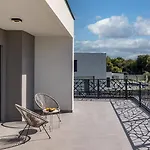 New! Luxury Solena 50 M2 Heated Pool