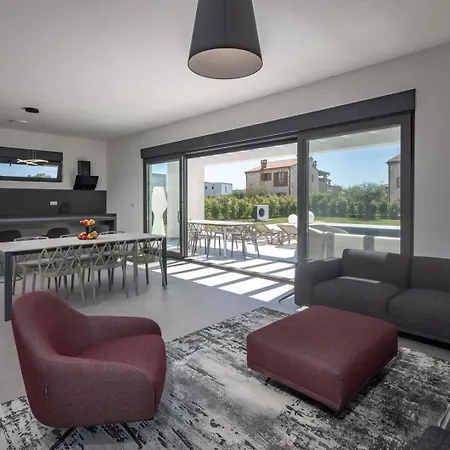 New! Luxury Epic 3 - 50 M2 Heated Pool Villa