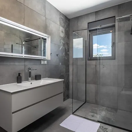 New! Luxury Epic 3 - 50 M2 Heated Pool Villa *