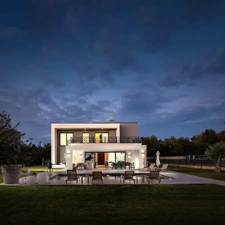 New! Luxury Solena 50 M2 Heated Pool Willa Juršići