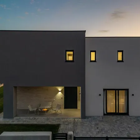 Willa New! Luxury Solena 50 M2 Heated Pool Juršići